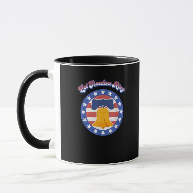 Caneca Deixe a liberdade tocar 4 de julho dizendo bandeir (Esquerda)