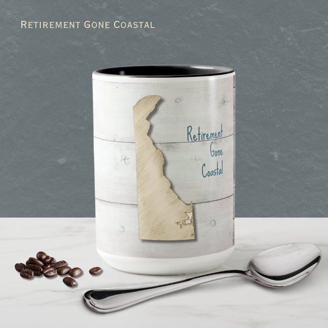 Caneca Delaware State Outline Rustic Wood Mug (Customize this Coastal yet rustic style mug representing Delaware. Retirement Gone Coastal!)