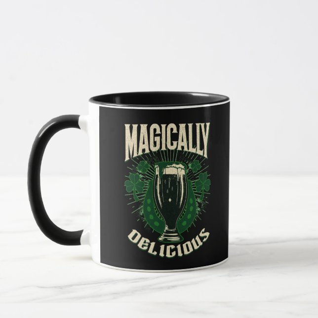 Caneca Deliciosamente Mágico Stout Irlandês do Dia de São (Esquerda)