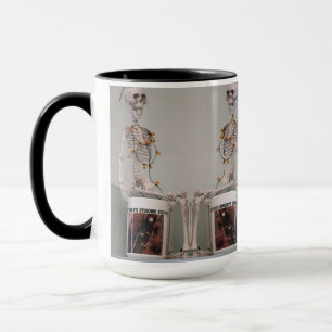Caneca Design assustador engraçado do Dia das Bruxas do