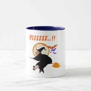 Caneca Dia de as Bruxas engraçado na vassoura-de-bruxa v