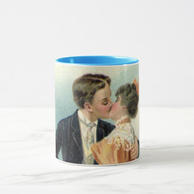 Caneca Dia dos Namorados Vitoriano Antigo Beijo na Lua (Centro)