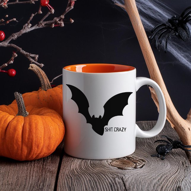 Caneca Divertido Morcego Preto de Halloween Minimal Louco (Criador carregado)