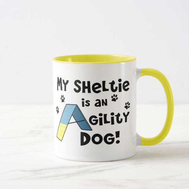 Caneca do cão da agilidade de Sheltie (Direita)