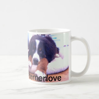 Caneca do cão de montanha de Bernese