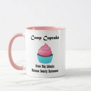 Caneca do cupcake do acampamento