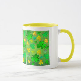 Caneca do Dia de São Patrício com Trevos