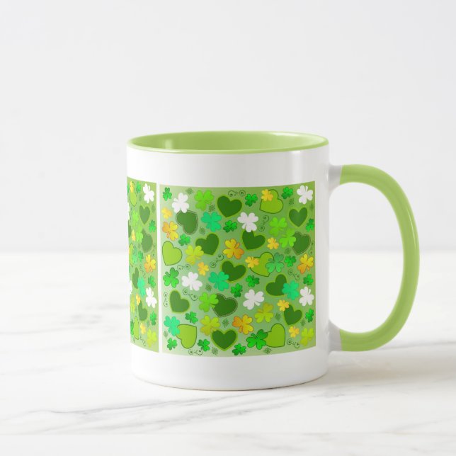 Caneca do Dia de São Patrício com Trevos e Coraçõe (Direita)
