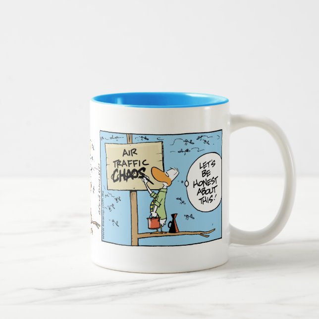 Caneca do humor da aviação do caos do tráfico (Direita)