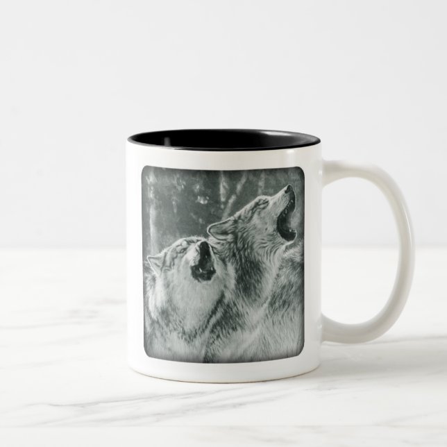 Caneca do lobo do urro (Direita)