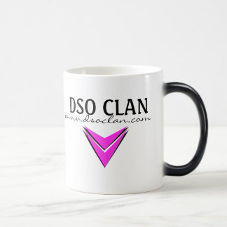 Caneca do logotipo do clã de DSO - colora o rosa