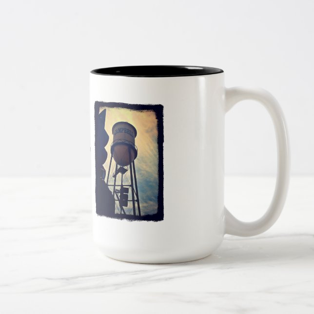 Caneca do tom da torre de água dois de Campbell CA (Direita)