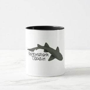 Caneca do tubarão de enfermeira