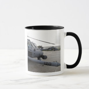 Caneca Dois HH-60G pavimentam falcões