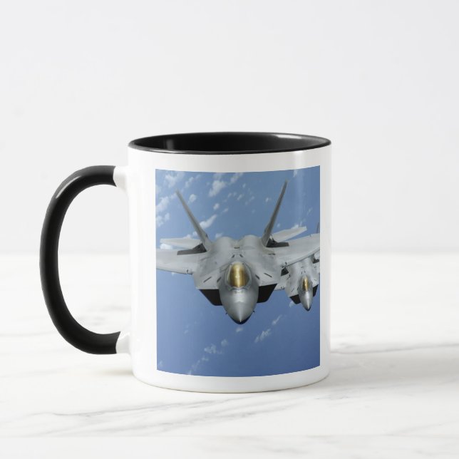 Caneca Dois Raptores F-22 sobrevoam o Oceano Pacífico 2 (Esquerda)
