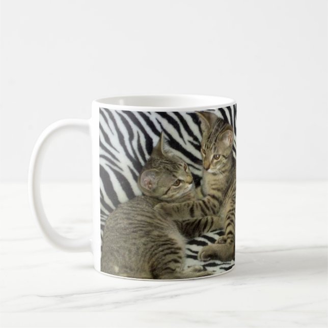 Caneca dos gatinhos do salvamento (Esquerda)