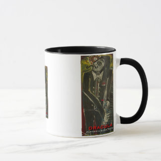 Caneca Drácula Tocando um Piano Preto