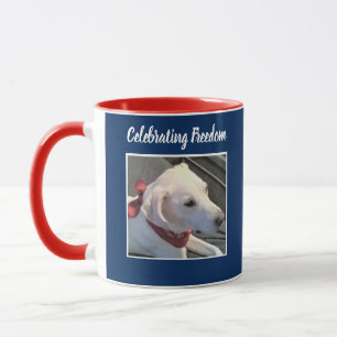 Caneca Duas fotos de 4 de julho Cachorro Vermelho Azul Br