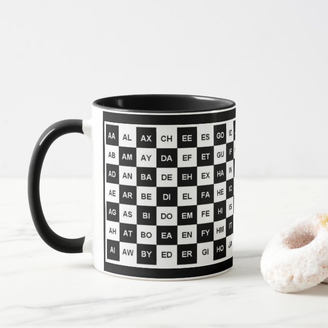 Caneca Duas palavras de letras Black White Squares (versã (Com Donut)