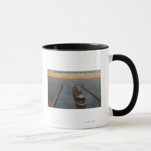 Caneca Duluth, manganês - vista do navio entrando do