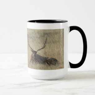 Caneca E25 Alce Macho Deitado na Grama