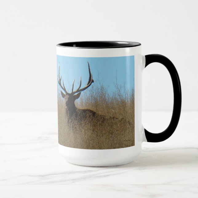 Caneca E26 Alce Macho Deitado nas Ervas Daninhas (Direita)