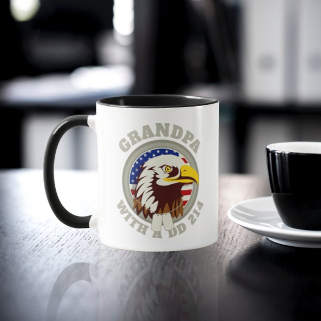 Caneca Eagle Emblem USA Flag | Avô DD 214 Preto (Criador carregado)