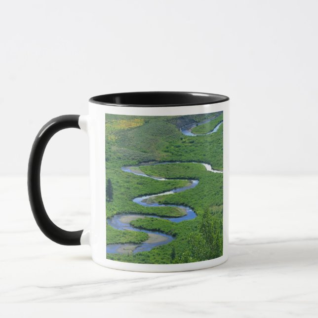 Caneca East River perto da cidade de Crested Butte. (Esquerda)