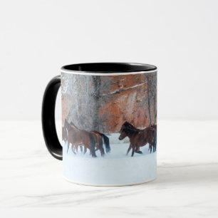 Caneca Efetivo de Cavalos em Neve