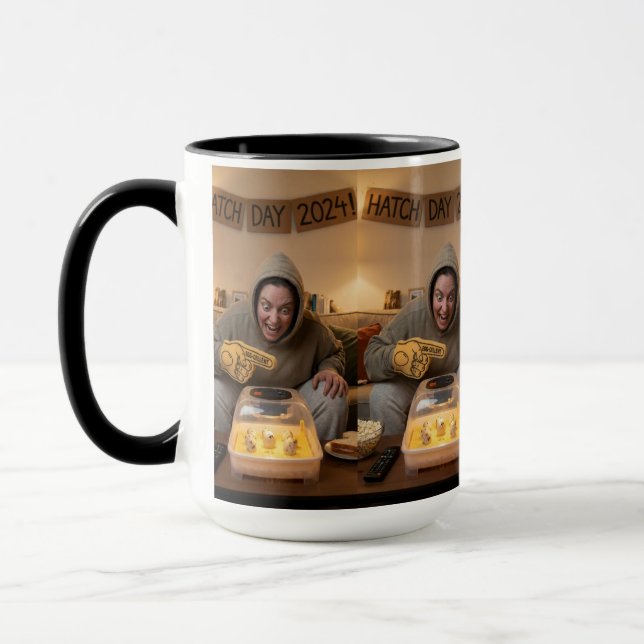 Caneca Egg-citement at Home – Cozy Cheer Mug (Esquerda)