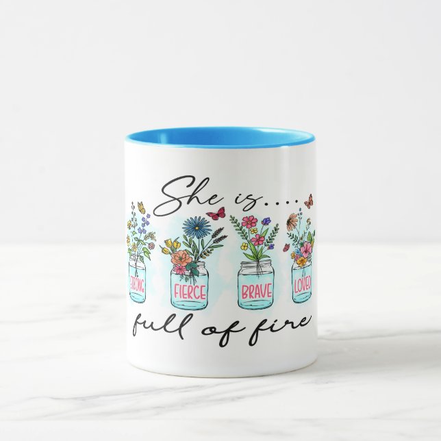 CANECA "ELA É CHEIO DE INCÊNDIO" CITAÇÃO INSPIRATIVA (Centro)