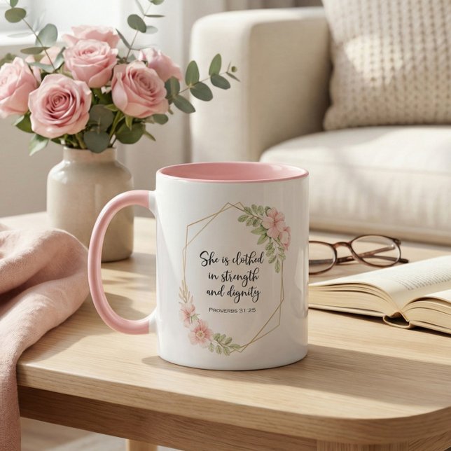 Caneca Ela Está Vestida de Força e Dignidade Rosa (Criador carregado)