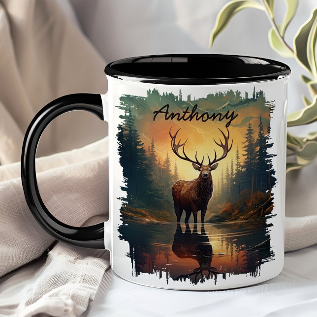 Caneca Elk na Reflexão da Floresta Sunrise (Criador carregado)