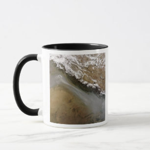 Caneca Embaçamento ao longo das montanhas de Himalaya