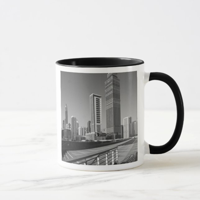 Caneca Emirados Árabes Unidos, Dubai, Cidade de Dubai. (Direita)