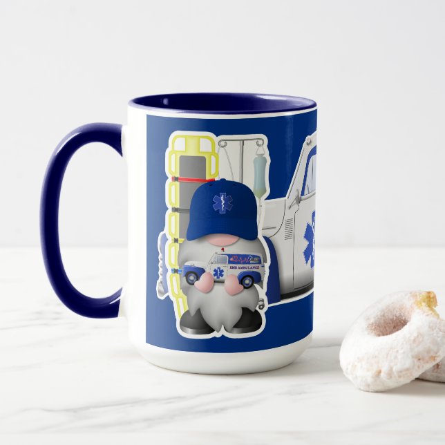 Caneca EMT Gnomo com Pequeno Caminhão EMS (Com Donut)