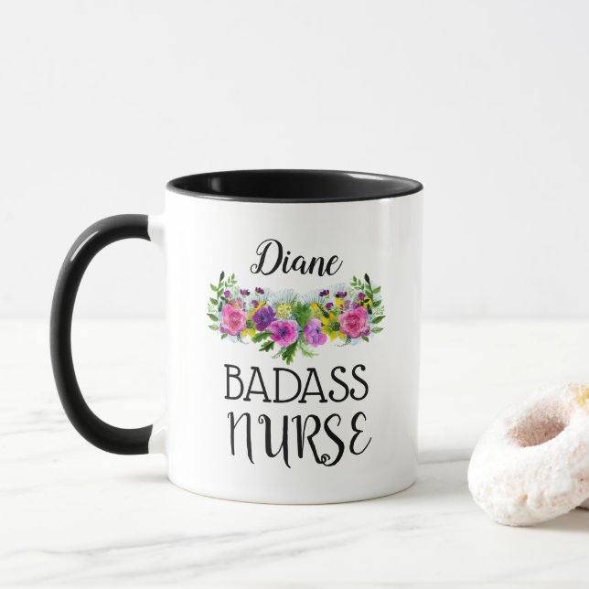 Caneca Enfermeira Badass Floral Nome Personalizado (Com Donut)