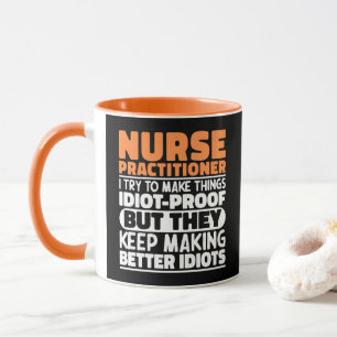 Caneca Enfermeira Praticante I Tento Tornar as Coisas Eng