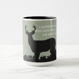 Caneca engraçada do suporte da árvore da caça d