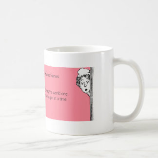 Caneca engraçada dos cuidados