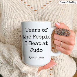 Caneca Engraçadas lágrimas das Pessoas que eu bati no Jud
