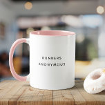 Caneca Engraçado Moderno Dunkers Anonymie Cookie Lover<br><div class="desc">Quer você seja um devoto ou simplesmente um entusiasta de biscoitos, esta caneca mostra orgulhosamente seu amor por se render à doce alegria de molhar biscoitos. É um presente ideal para você ou qualquer amante de biscoitos em sua vida, adicionando um toque de personalidade ao café da manhã, ao chá...</div>