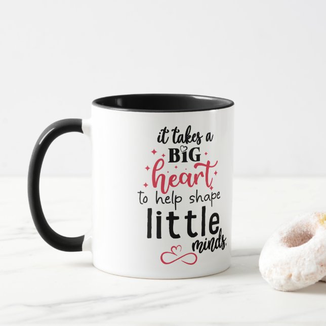 Caneca Engraçado Professor, é preciso um grande coração. (Com Donut)