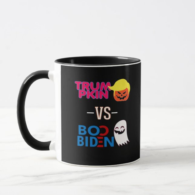 Caneca Engraçado Trumpkin Vs Boo Biden Design Classe Hall (Esquerda)