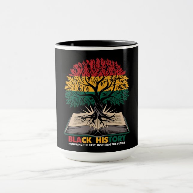 Caneca Enraizado no Conhecimento: Árvore de Legado da His (Centro)