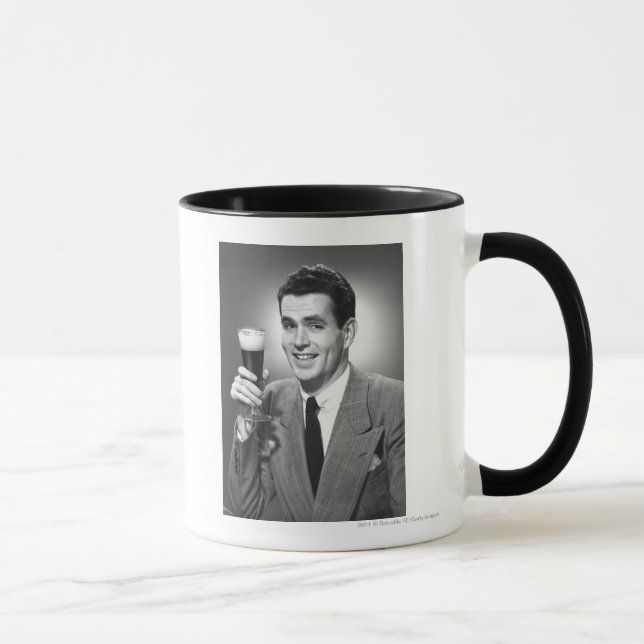 Caneca Equipe guardarar o vidro da cerveja no estúdio B&W (Direita)