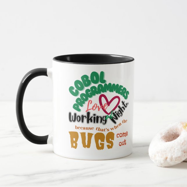 Caneca Erros de Cobol Aparecem Tarde da Noite (Com Donut)
