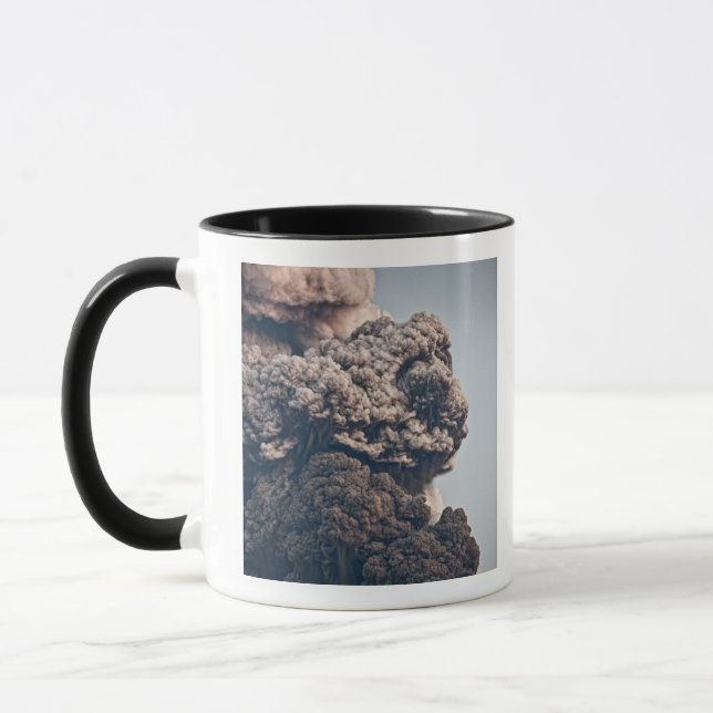 Caneca Erupção vulcânica de Eyjafjalljokull (Esquerda)