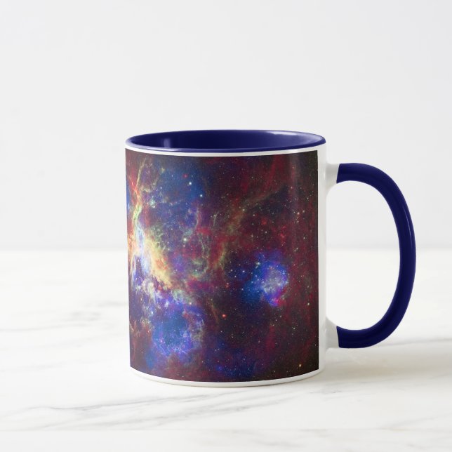 Caneca Escultura de Nuvem de Gás em Torno da Nebulosa Tar (Direita)