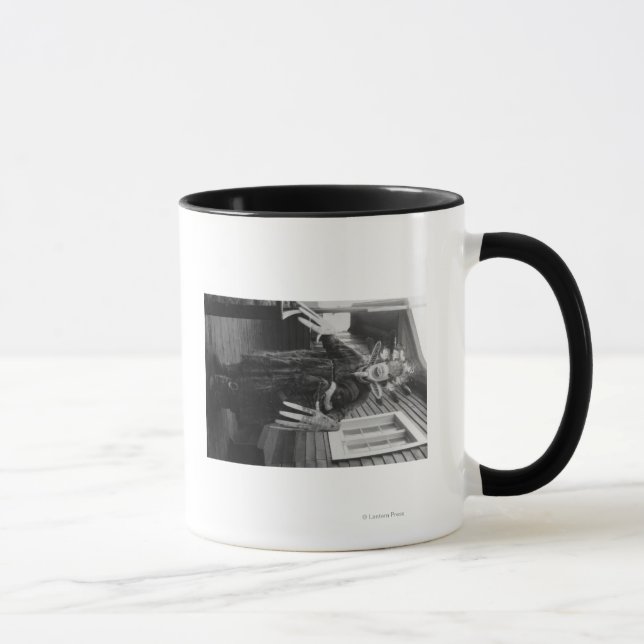 Caneca Eskimo Medicine Man and Sick Boy no Alasca (Direita)
